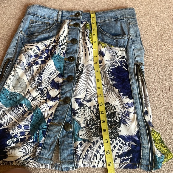 Cute Desigual Jean Skirt - Picture 10 of 10